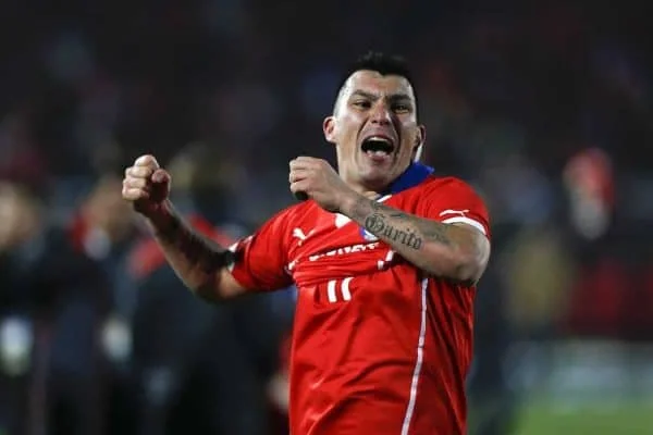 Hình 1: cầu thủ Gary Medel