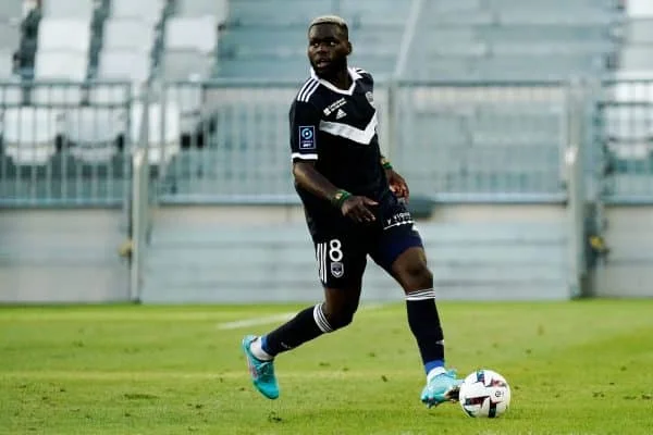 Hình 1: Tiền vệ trẻ tuổi Jean Onana