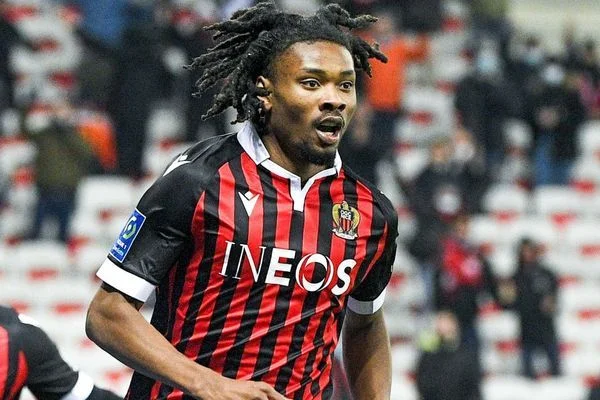 Hình 4: Tiền vệ cánh Khephren Thuram