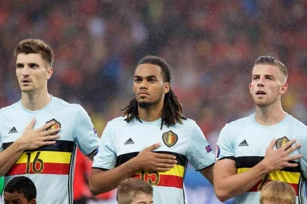 Hình 1: Trung vệ người Bỉ Jason denayer